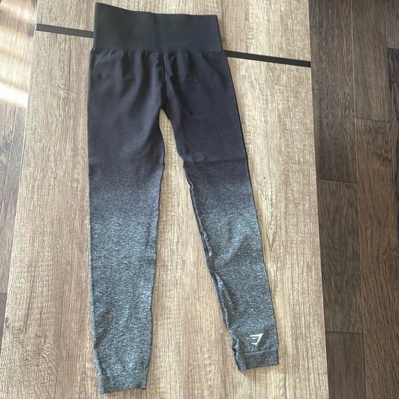 Ombré gymshark leggings size XS like new no tags - Picture 1 of 1